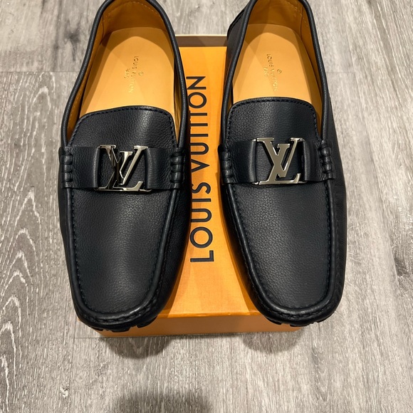 Louis Vuitton AUTHENTIC LOAFERS - Picture 3 of 5